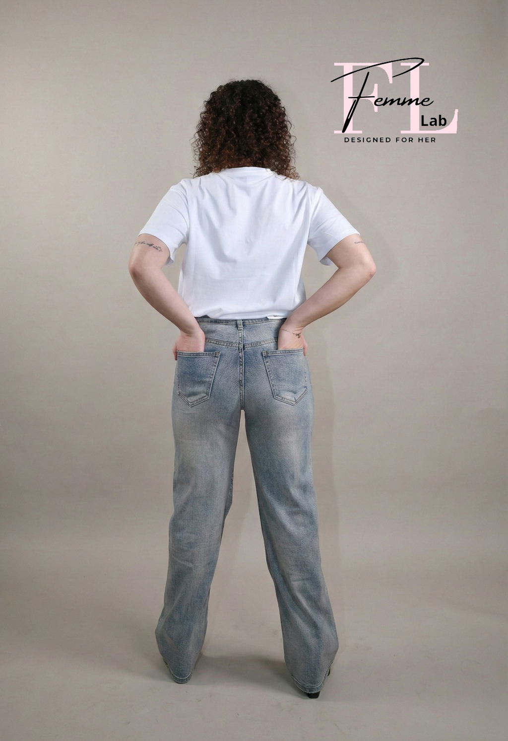 Jeans chiaro Lumina con strass